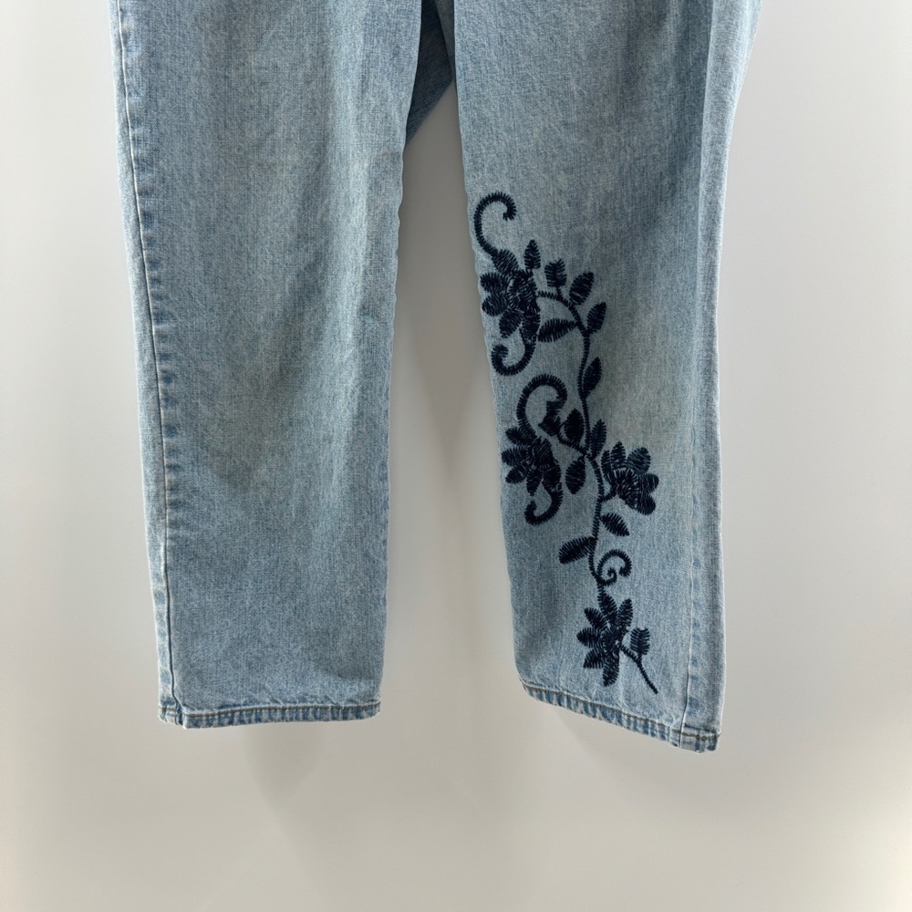 Vintage Calvin Klein Light Wash Cropped Jeans – Women’s Size 6 - Picture 4 of 9
